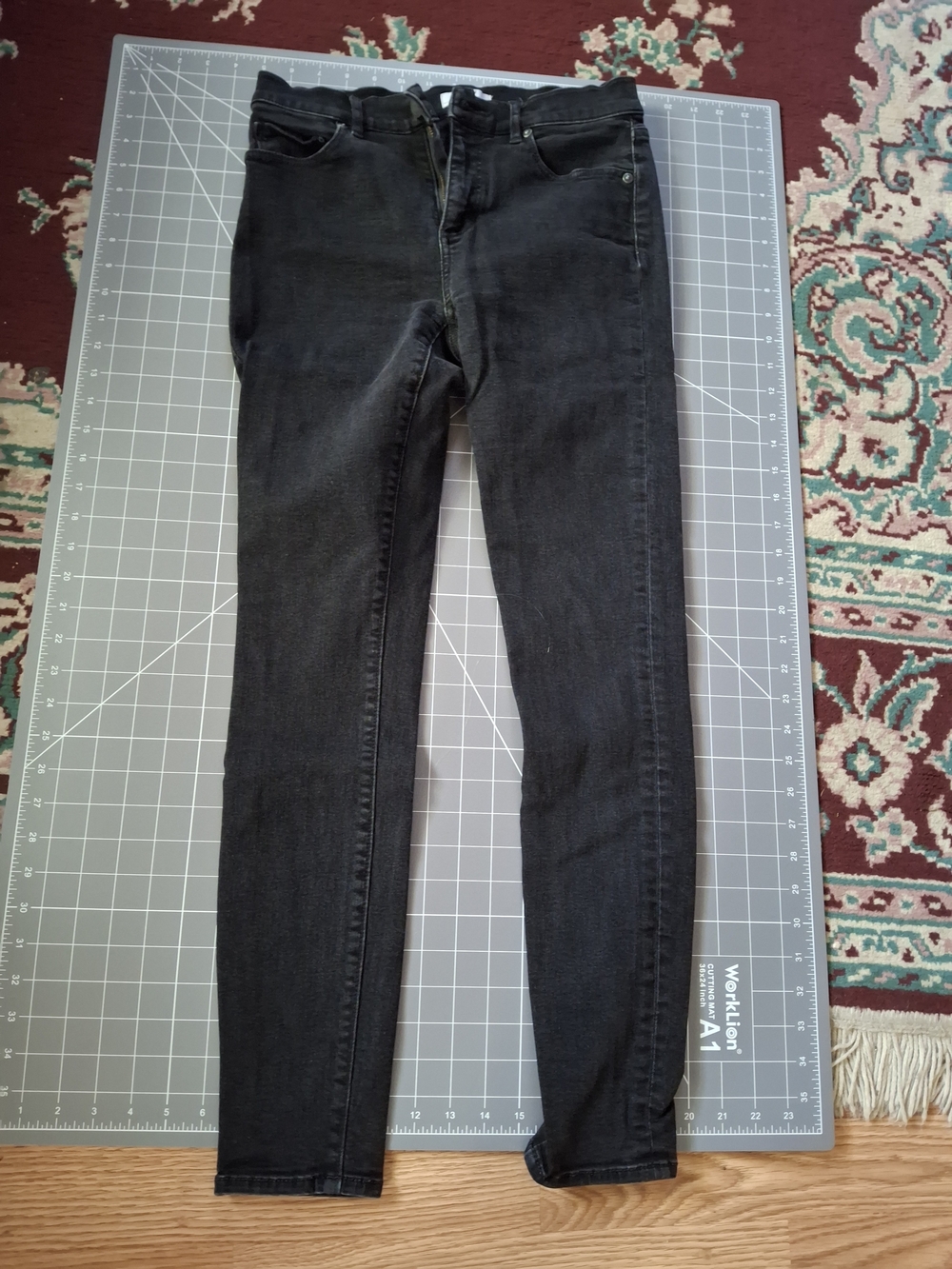 LOFT Modern Skinny Jeans Black Washed Denim Size 27/4 (CFD042)